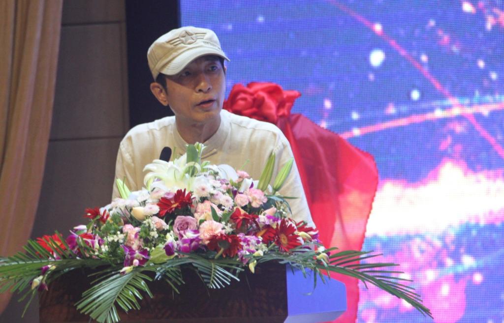 图为 冷治夫