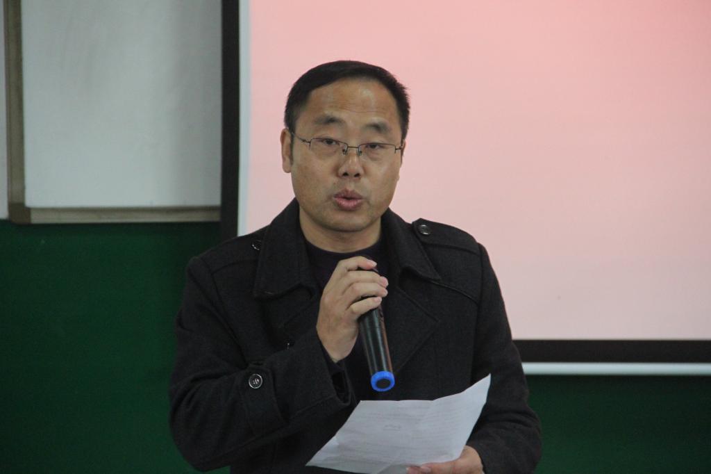 图为 向军讲话(段诗韬 摄)