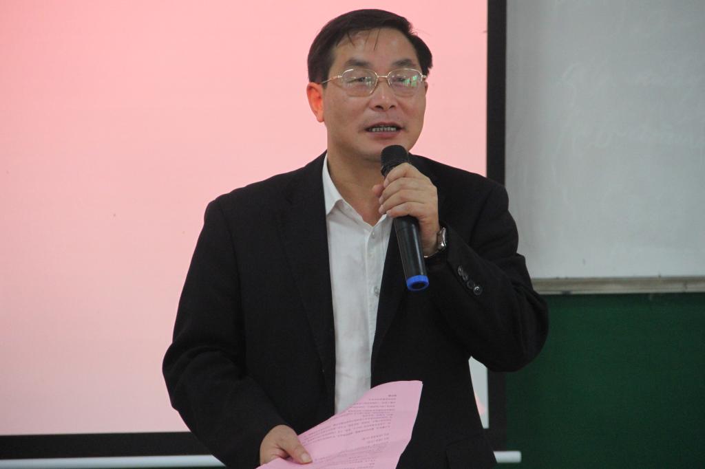 图为 罗惠缙讲话(段诗韬 摄)
