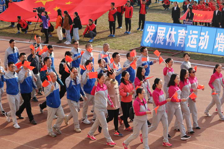 图为 教师代表队