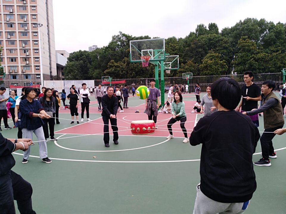 图为 万众一心比赛现场(张玲 摄)